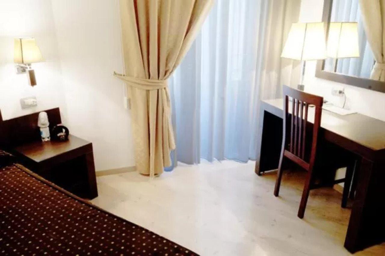Roman Residence Luaran gambar